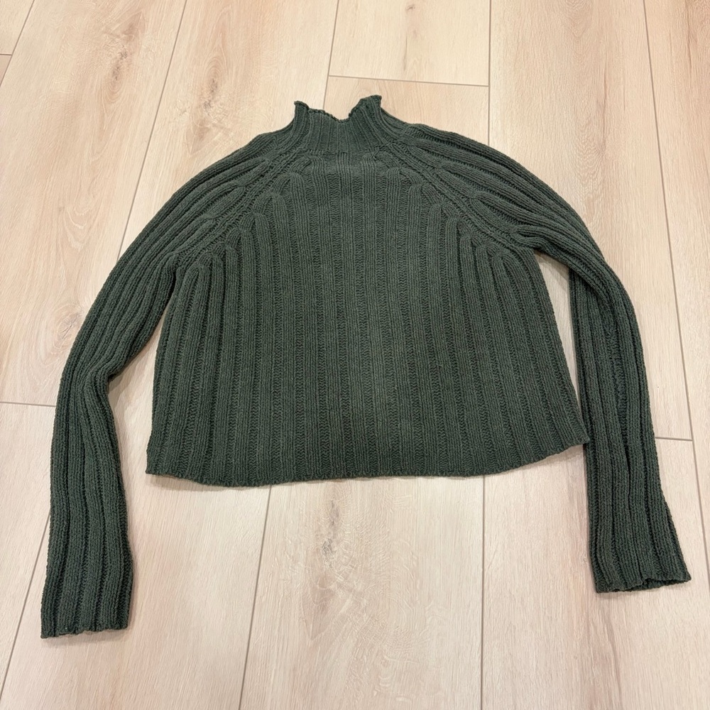 AE Snow Soft Green Mock Neck Sweater, Women's Size Small American Eagle Soft - Picture 5 of 5